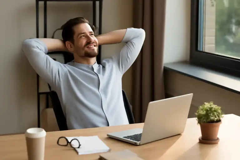 Pause consapevoli a lavoro: il segreto per sentirsi più energici e meno stanchi